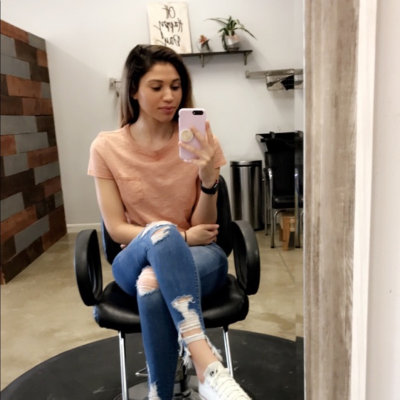 Meet your Posher, Danielle - Picture 1 of 1